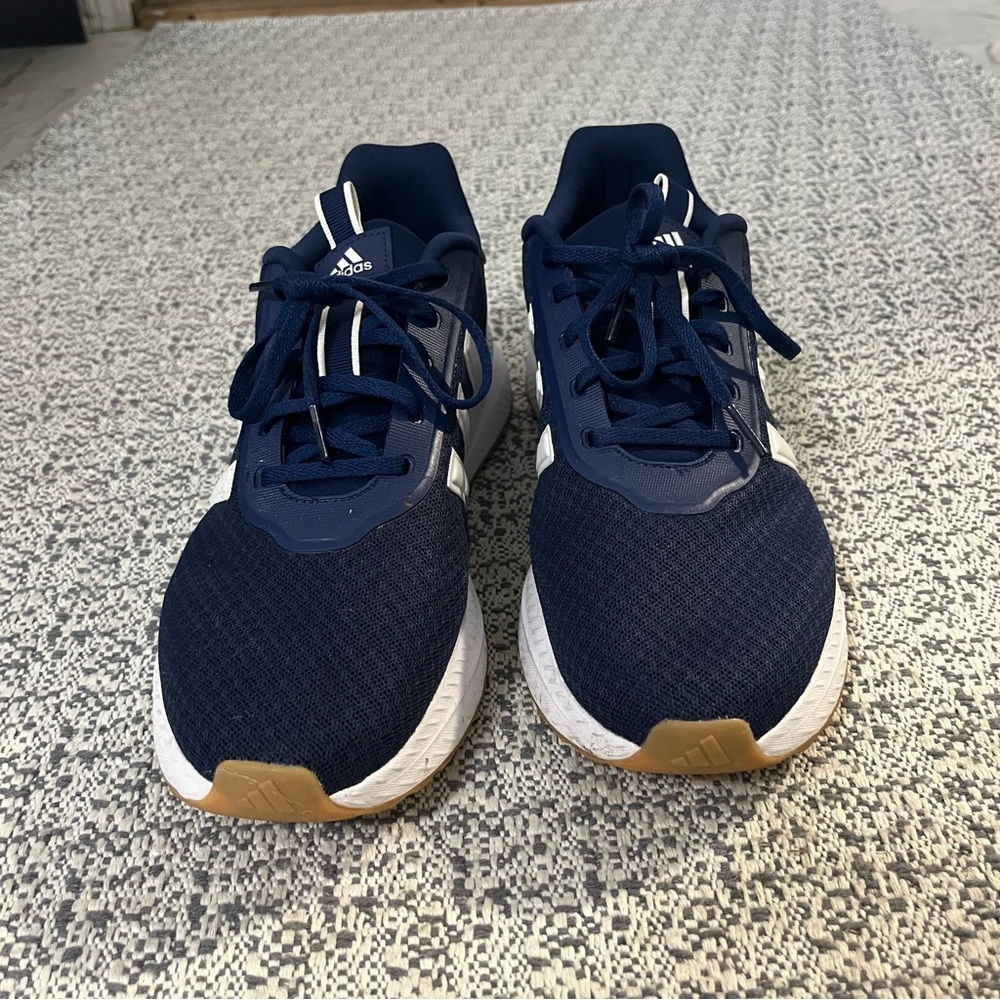 Men’s Adidas tennis shoes